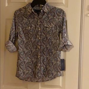 Women’s button up shirt